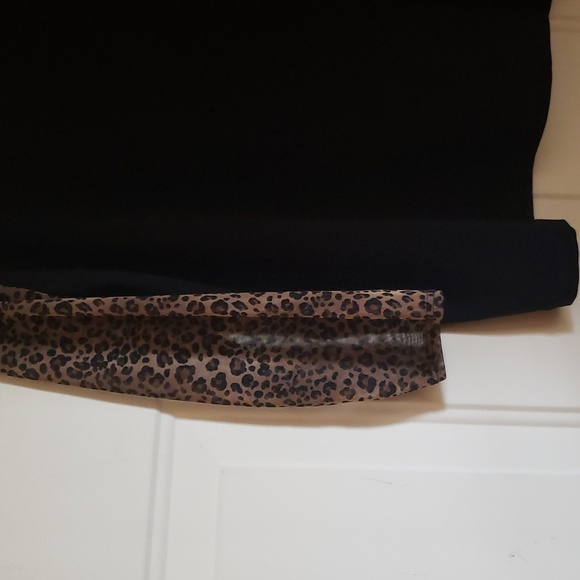 SALE‼️ Top 1X - Picture 3 of 3